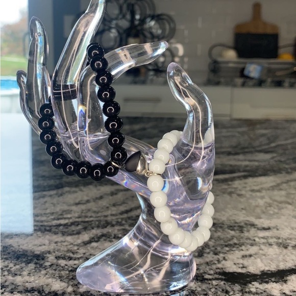 Adorable heart bracelets - Picture 1 of 4